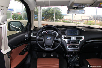 2017款揽福1.9T手动柴油两驱豪华版5座