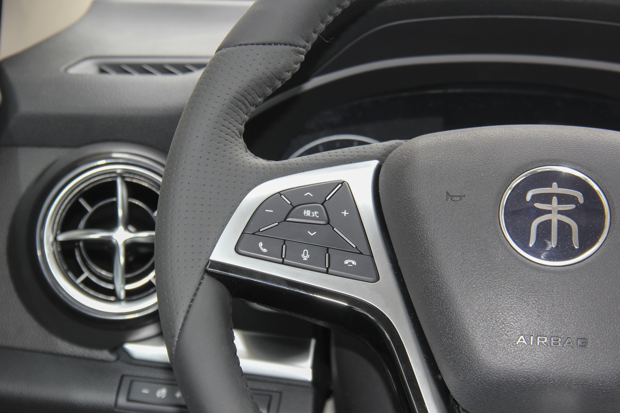 2019款比亚迪宋1.5TI自动智联越动型