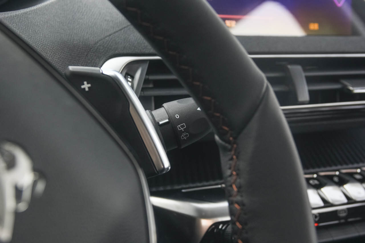 2017款标致4008 1.6T自动350THP精英版