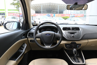 2017款福睿斯改款1.5L自动舒适型