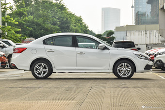 2016款骏派A70 1.6L手动技术型