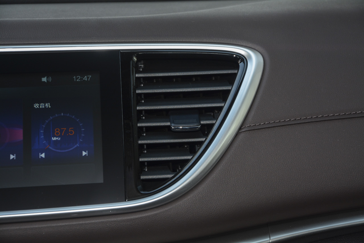 2018款传祺GA4 1.3T自动尊享版200T