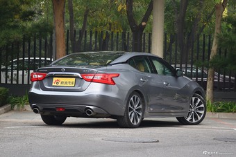 2016款西玛 2.5L自动XV至尊版 钨钢灰