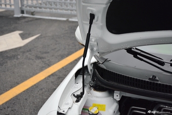 2018款江淮iEV6E运动版 豪华智享型