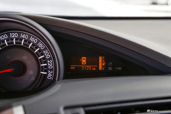 2014款逸致1.8L自动精英版