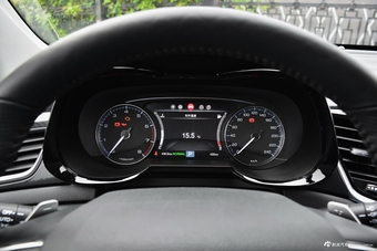 2017款传祺GS7 320T 2.0T两驱豪华智联型