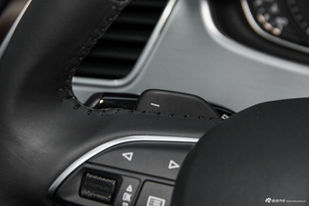 2016款奥迪A8L 3.0T自动45TFSI quattro舒适型