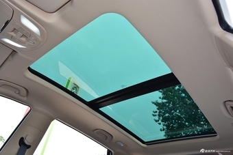 2017款宝骏560 1.5T DCT旗舰型