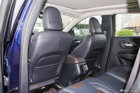 2016款自由光2.4L自动75周年致敬版