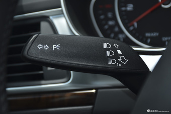 2016款奥迪A6L 2.5L自动30FSI舒适型