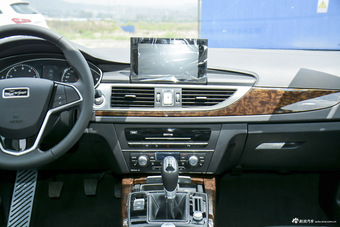 2016款众泰Z700 1.8T手动典雅型