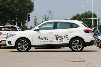 2018款宝沃BX7 2.0T自动28T四驱旗舰型5座
