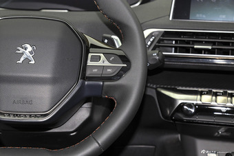 2017款标致4008 1.8T自动380THP精英版