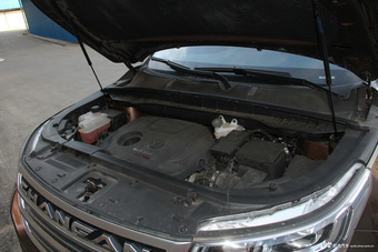 2017款长安CS95 2.0T自动四驱智驭版 