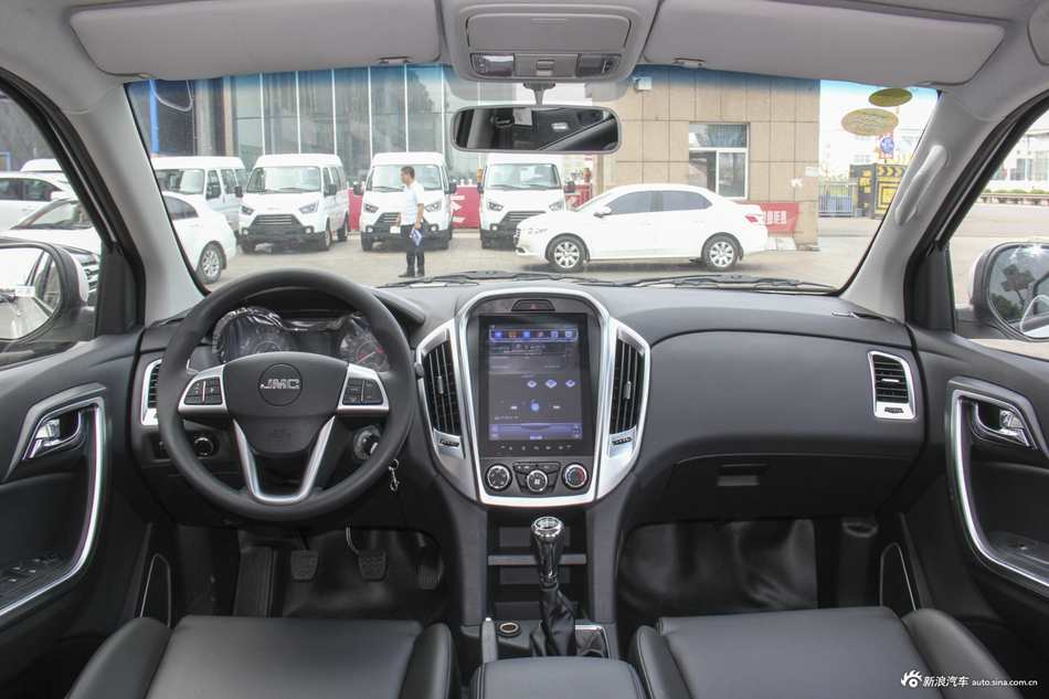 2017款域虎7 2.4T手动柴油两驱豪华版JX4D24A5L