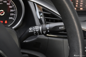 2018款奔腾B70 1.8T自动轿跑版互联智享型