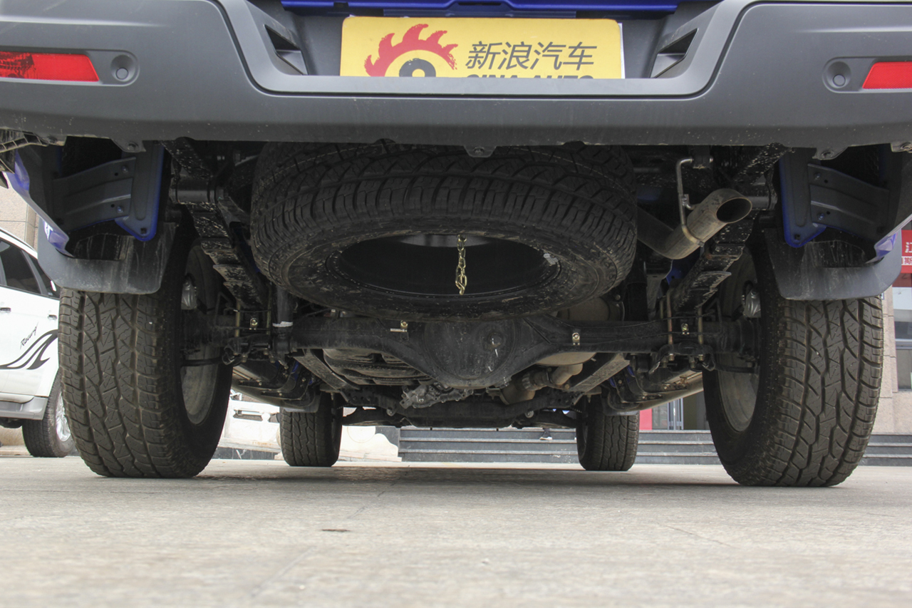 2017款域虎7 2.4T手动柴油四驱豪华版JX4D24A5L