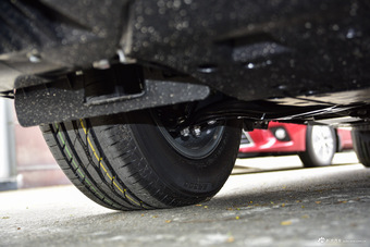 2016款雷凌双擎1.8L自动精英天窗版