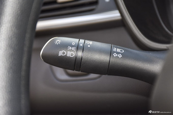 2016款科雷嘉2.0L自动两驱舒适版