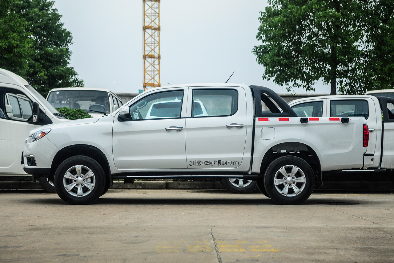 2015款 帅铃T6 2.0L汽油新锐型HFC4GA3-3D