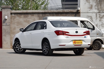 2018款比亚迪秦EV450 智联尊尚型