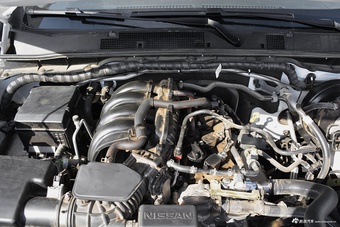 2017款纳瓦拉2.5L自动两驱豪华版QR25