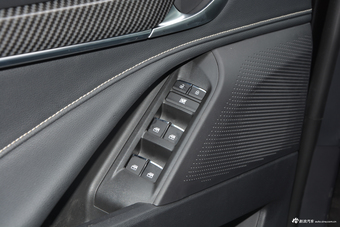 2017上汽大通D90 2.0T自动两驱水星