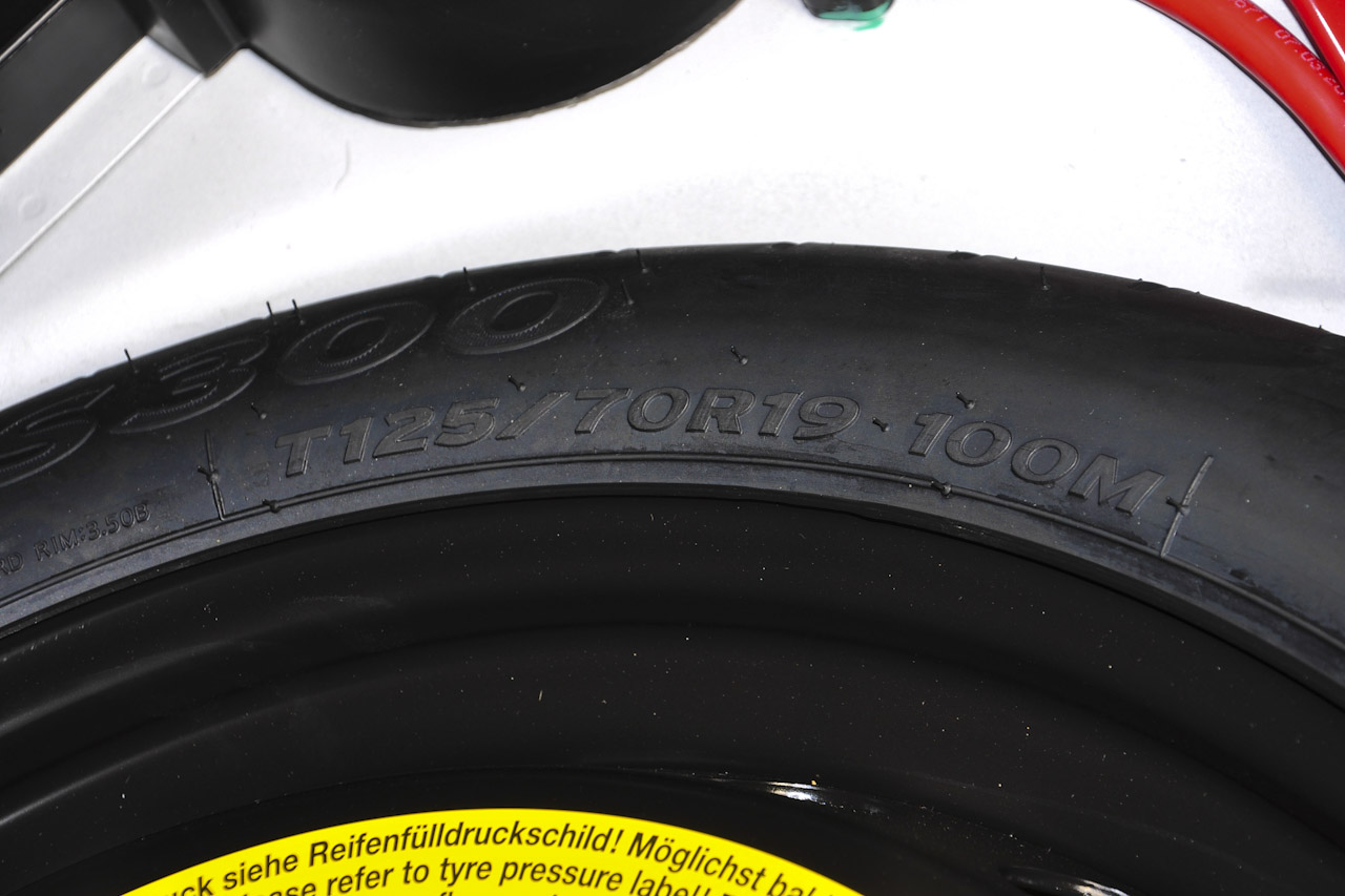 2017款奥迪A4L 2.0T自动45TFSI quattro风尚型