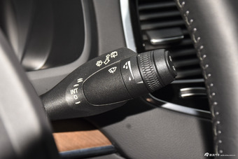 2018款沃尔沃XC90升级版 2.0T自动 T6智尊版