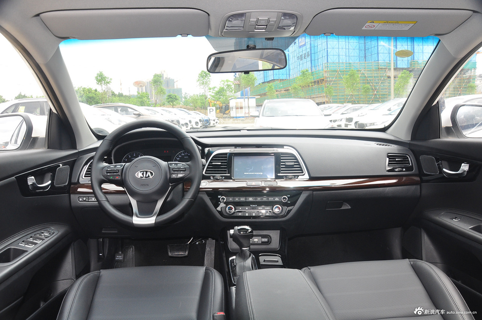2017款起亚K4 1.8L自动DLX Special