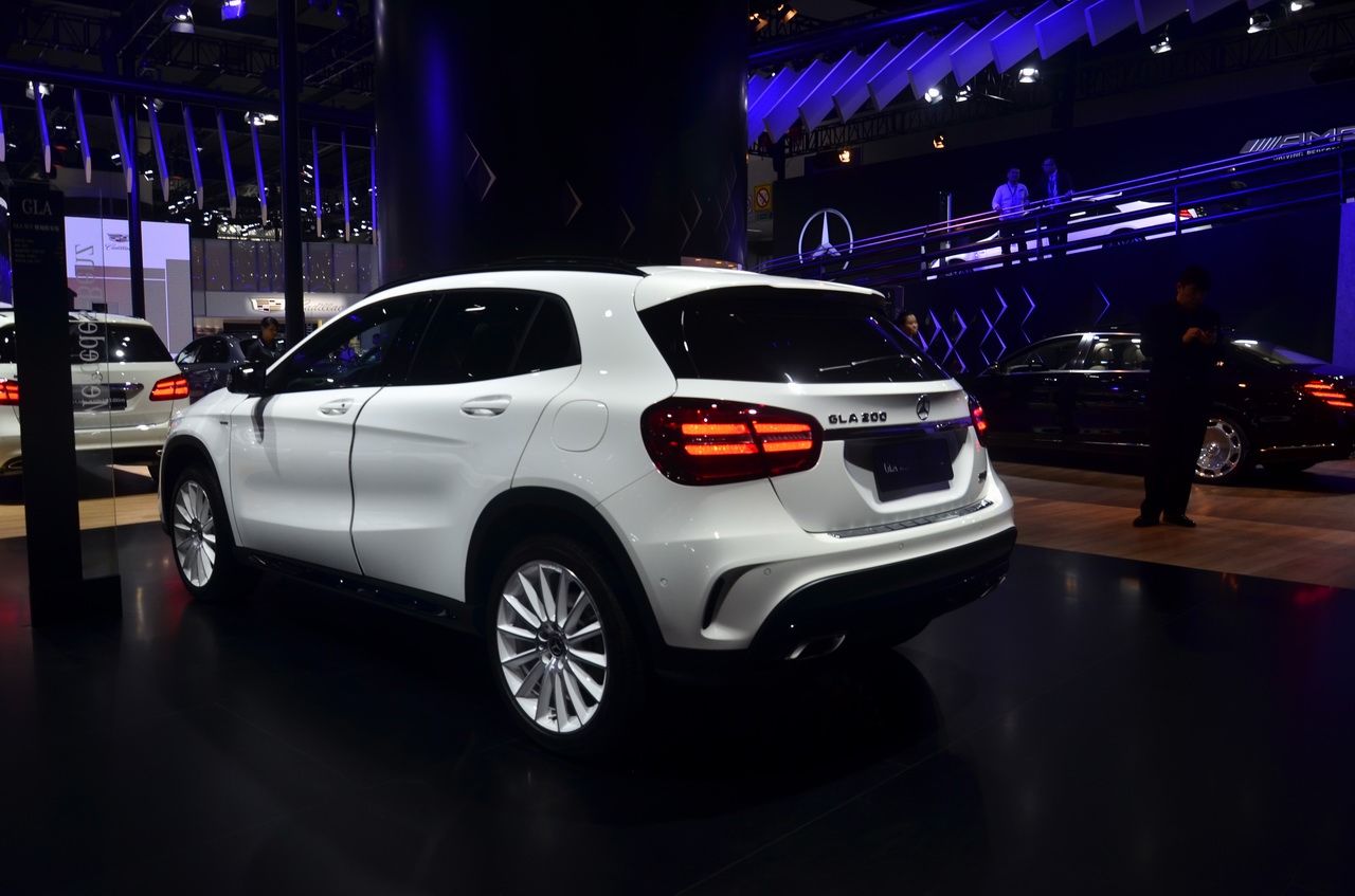 奔驰GLA级