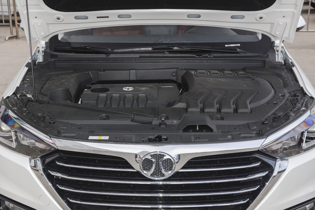 2018款北汽绅宝D50 1.5L CVT尊贵智联版 