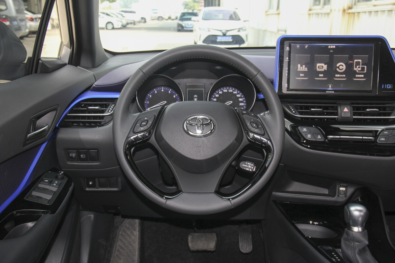 2018款奕泽IZOA 2.0L自动奕驰版