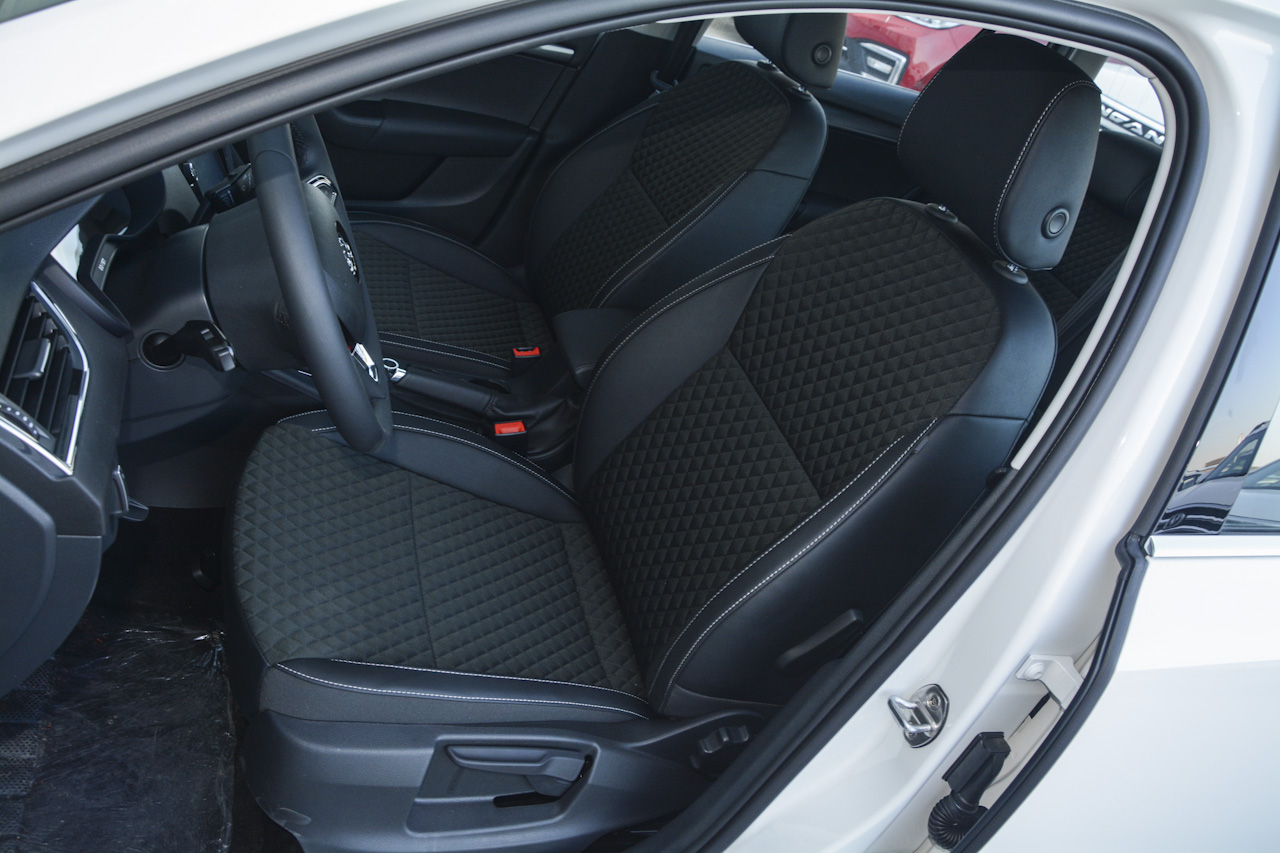 2018款明锐旅行版1.4T TSI280 DSG旗舰版