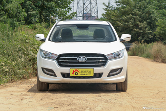 2016款奔腾B50 1.6L手动豪华型