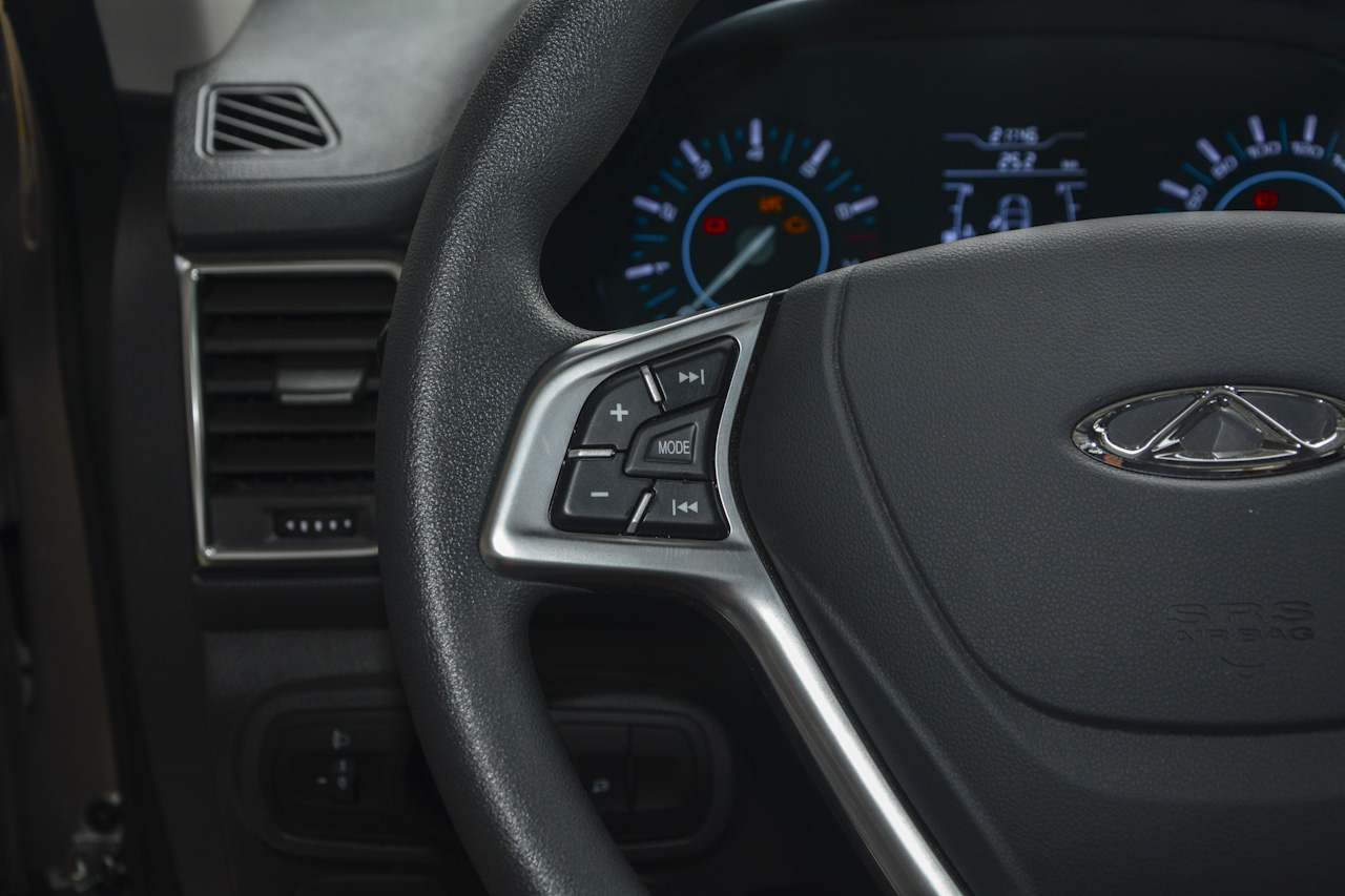 2018款瑞虎3 1.6L手动百万全球版