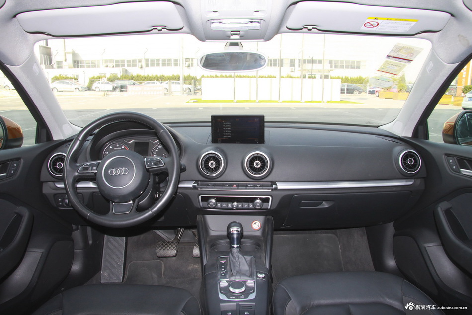 2016款奥迪A3 1.8T自动Limousine 40TFSI豪华型