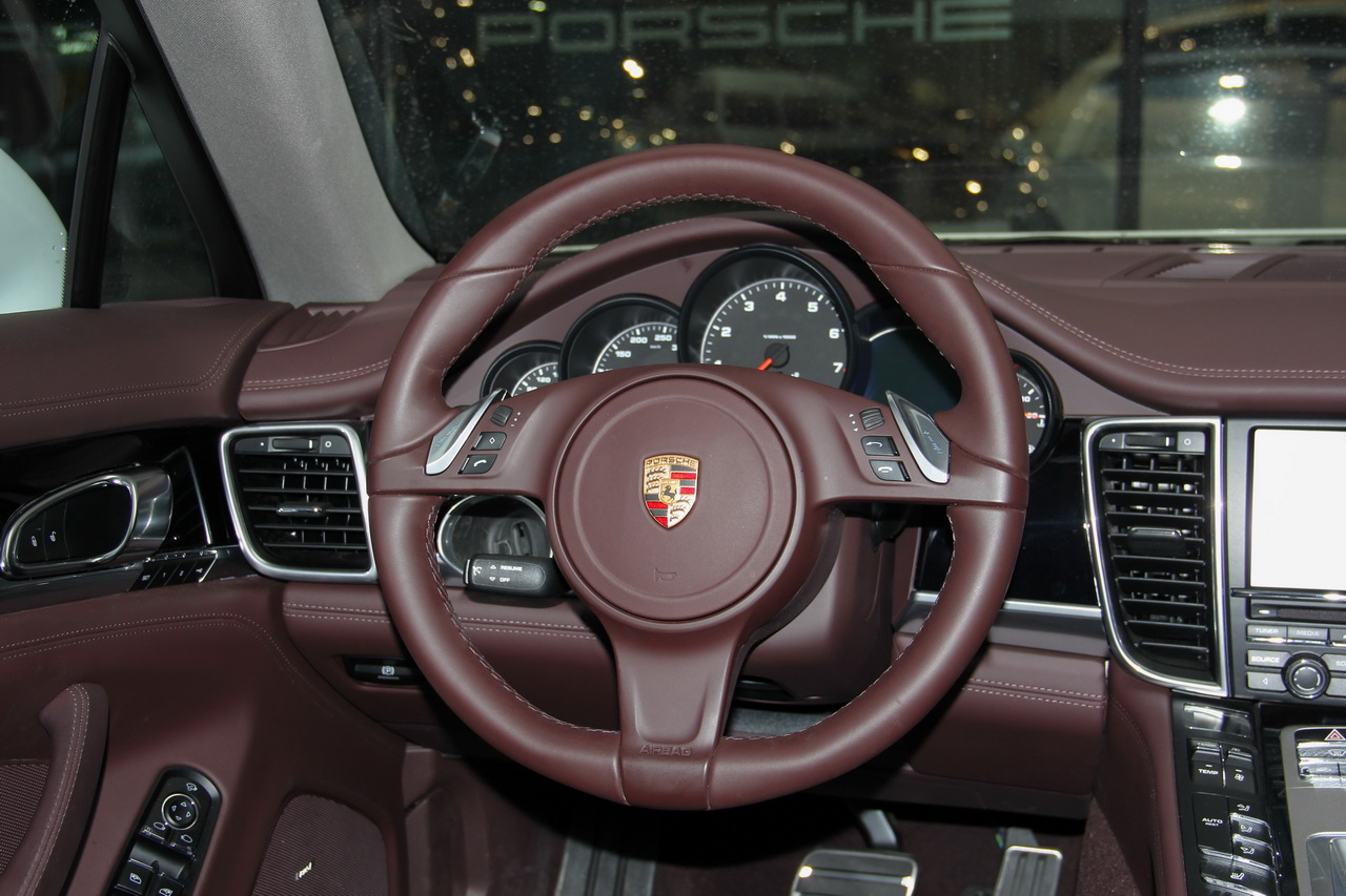 2014款保时捷Panamera 3.0T