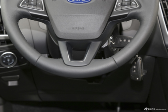 2017款福克斯两厢1.5T自动精英型EcoBoost 180