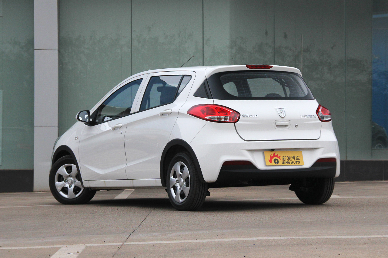 2016款宝骏310 1.2L手动舒适型