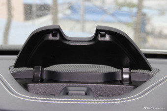 2016款自由光2.4L自动专业版+智能包