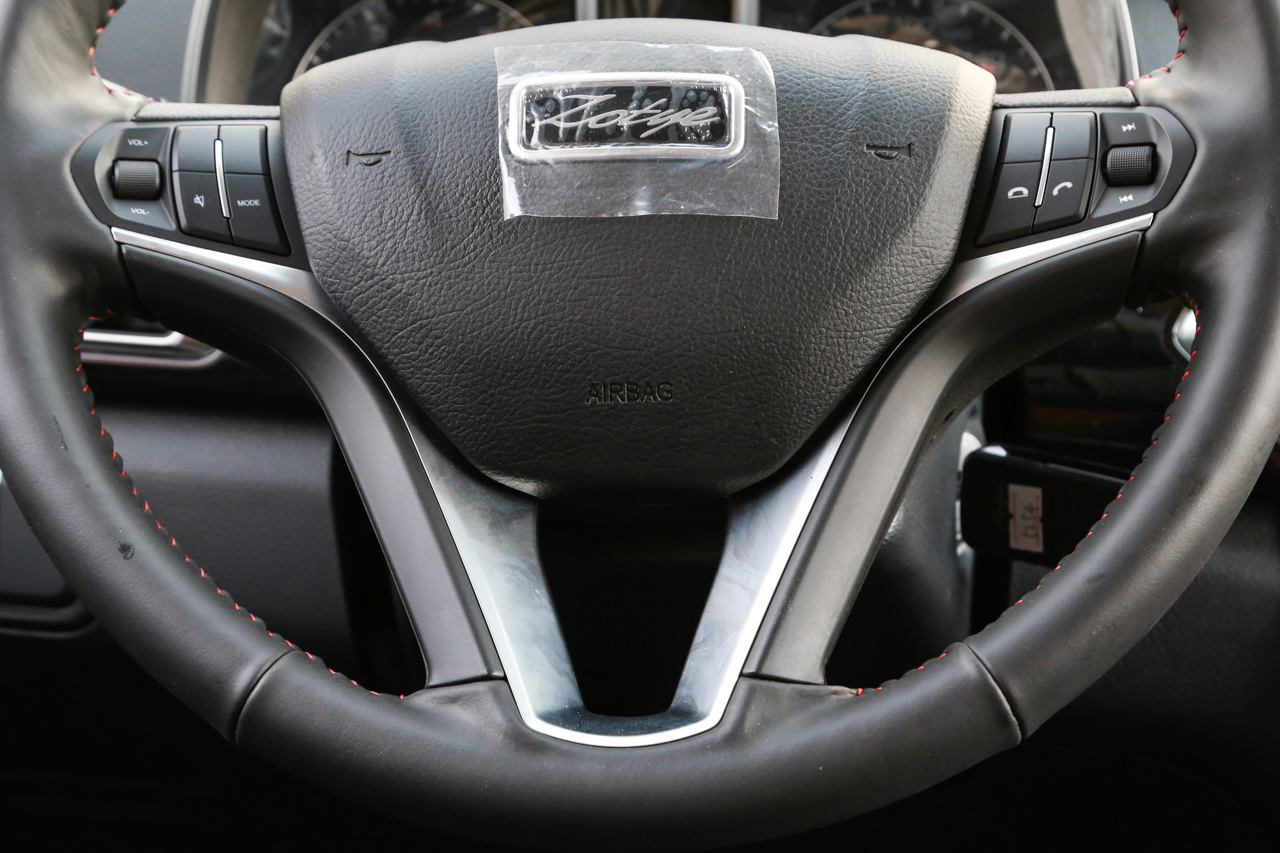 2016款大迈X5 1.5T手动豪华7座型 国五 萨丁白