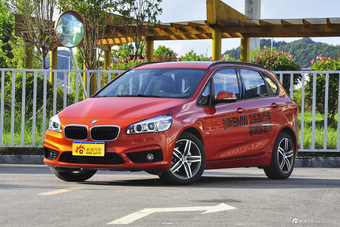 2016款宝马2系旅行车218i 1.5T自动运动设计套装