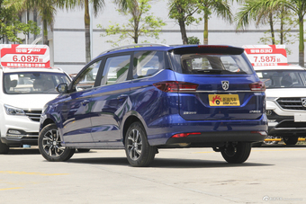 2018款宝骏360 1.5L自动豪华型