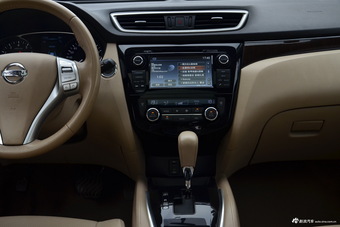 2014款奇骏2.5L自动XV NAVI四驱至尊版