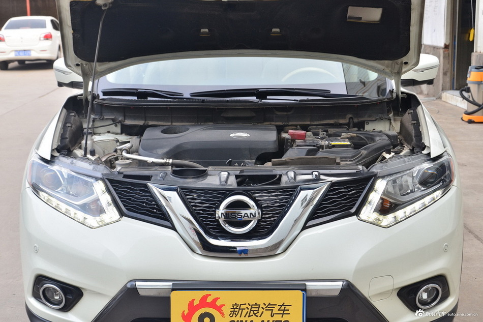 2014款奇骏2.5L自动XV NAVI四驱至尊版