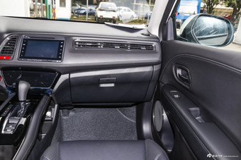 2015款缤智1.8L CVT四驱旗舰型 塔夫绸白