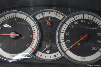 2015款利亚纳A6 1.4L手动两厢理想型