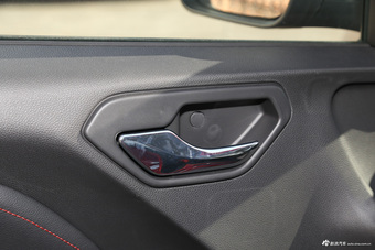 2016款东南DX3 1.5L手动尊贵型