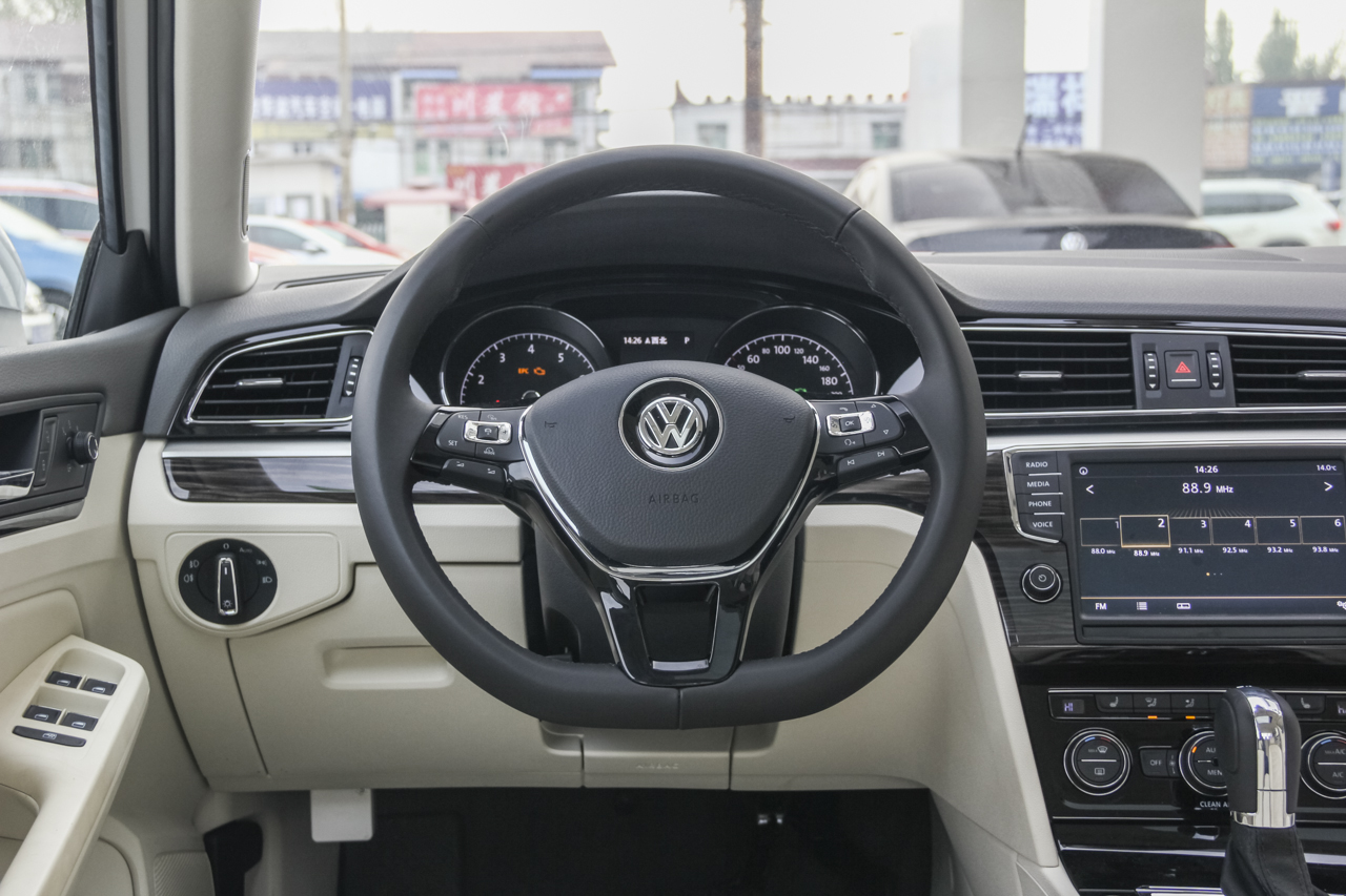 2018款凌渡1.4T自动豪华型280TSI